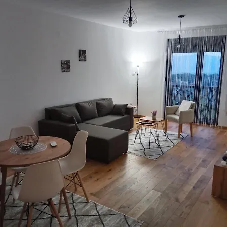 Apartment Panorama 17 *
